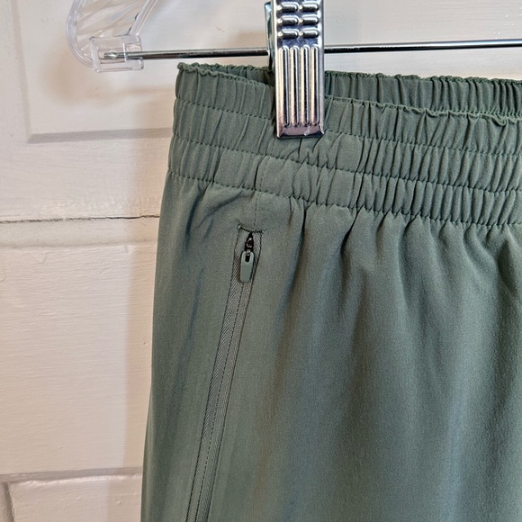 Outdoor Voices Zephyr Pants in Laurel Wreath, Size S - Picture 10 of 10